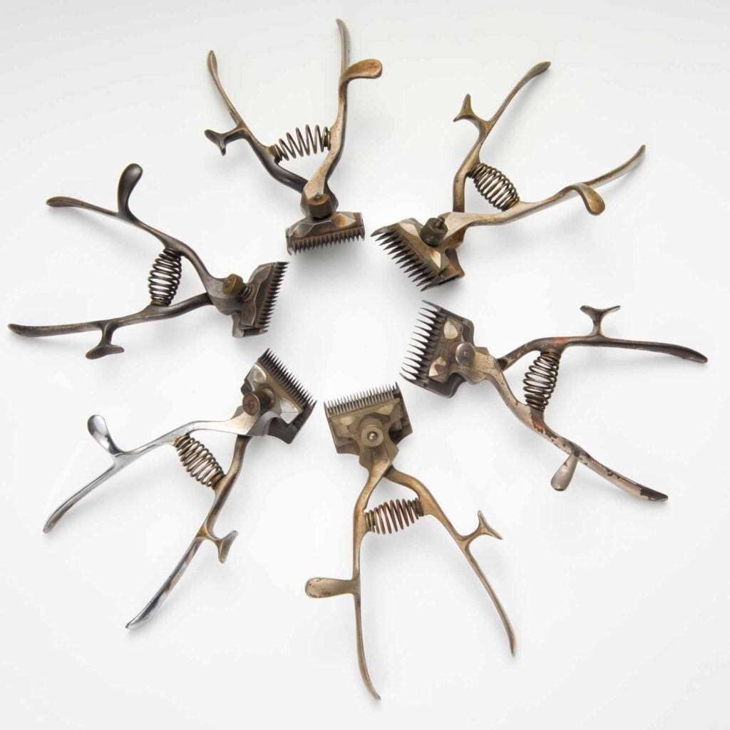 手バリカン外バネ