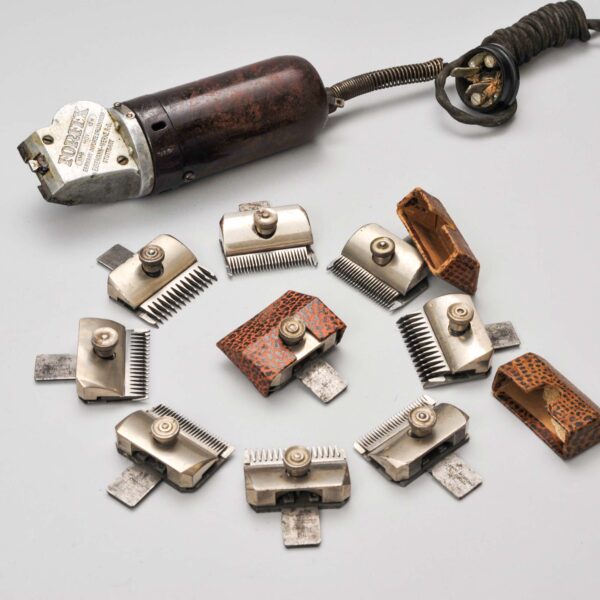 替刃（電気バリカン用）松村重貴智氏（東京）寄贈