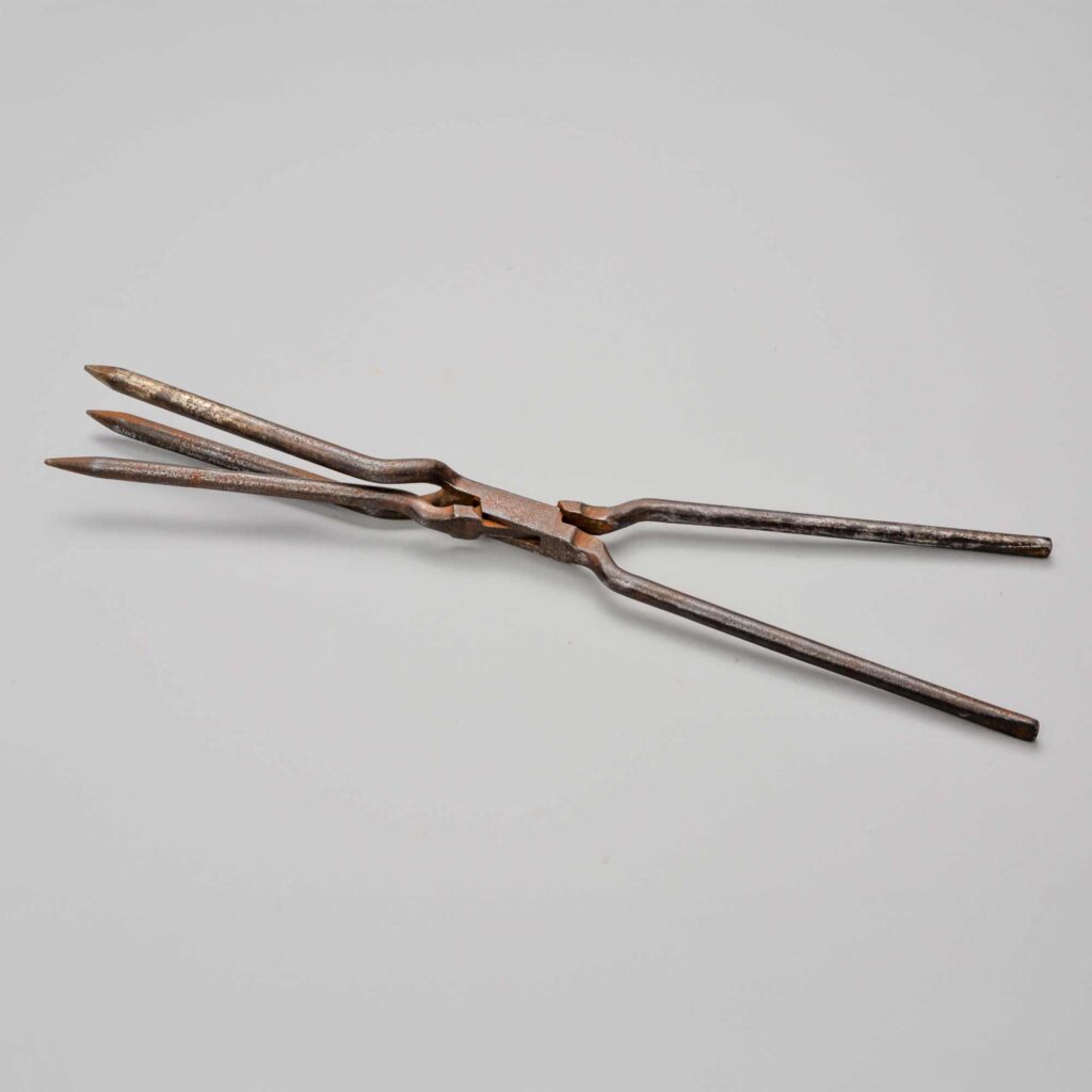 アイロン（昭和）菅谷寿子氏（千葉）寄贈