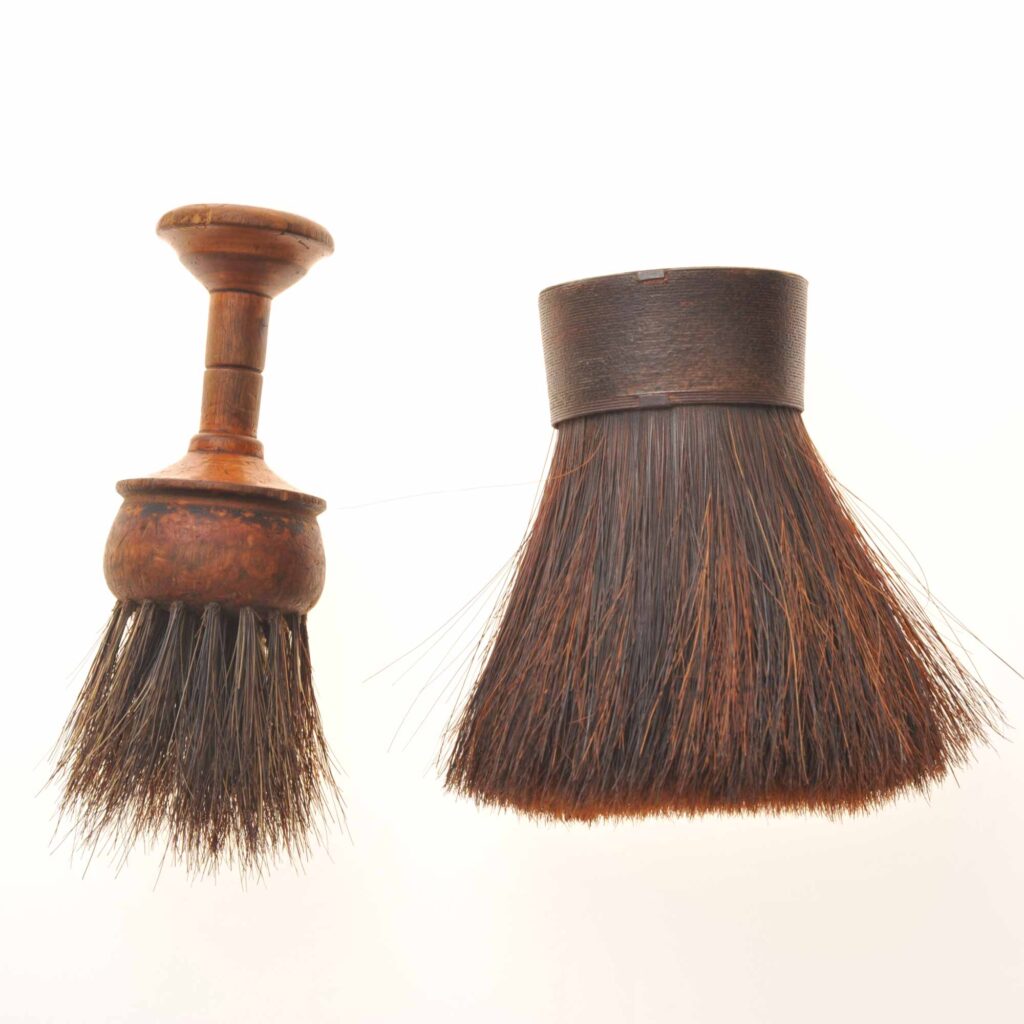 仕上げブラシ　野本高良氏（東京）寄贈