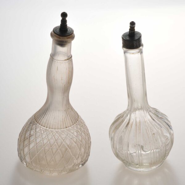 振り掛けビン　昭和戦前　関根久子氏（埼玉）寄贈