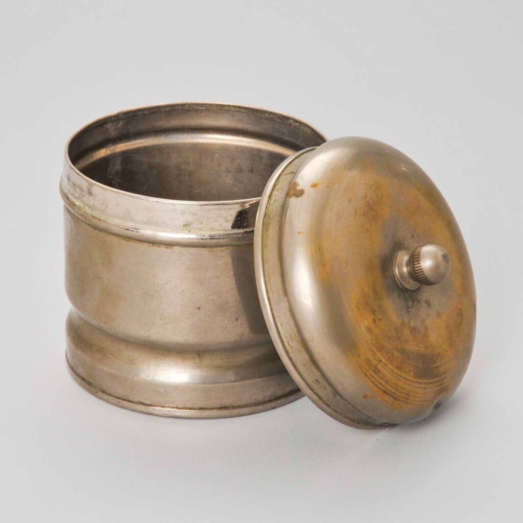 フェイスパウダー容器　昭和戦前　関根久子氏（埼玉）寄贈