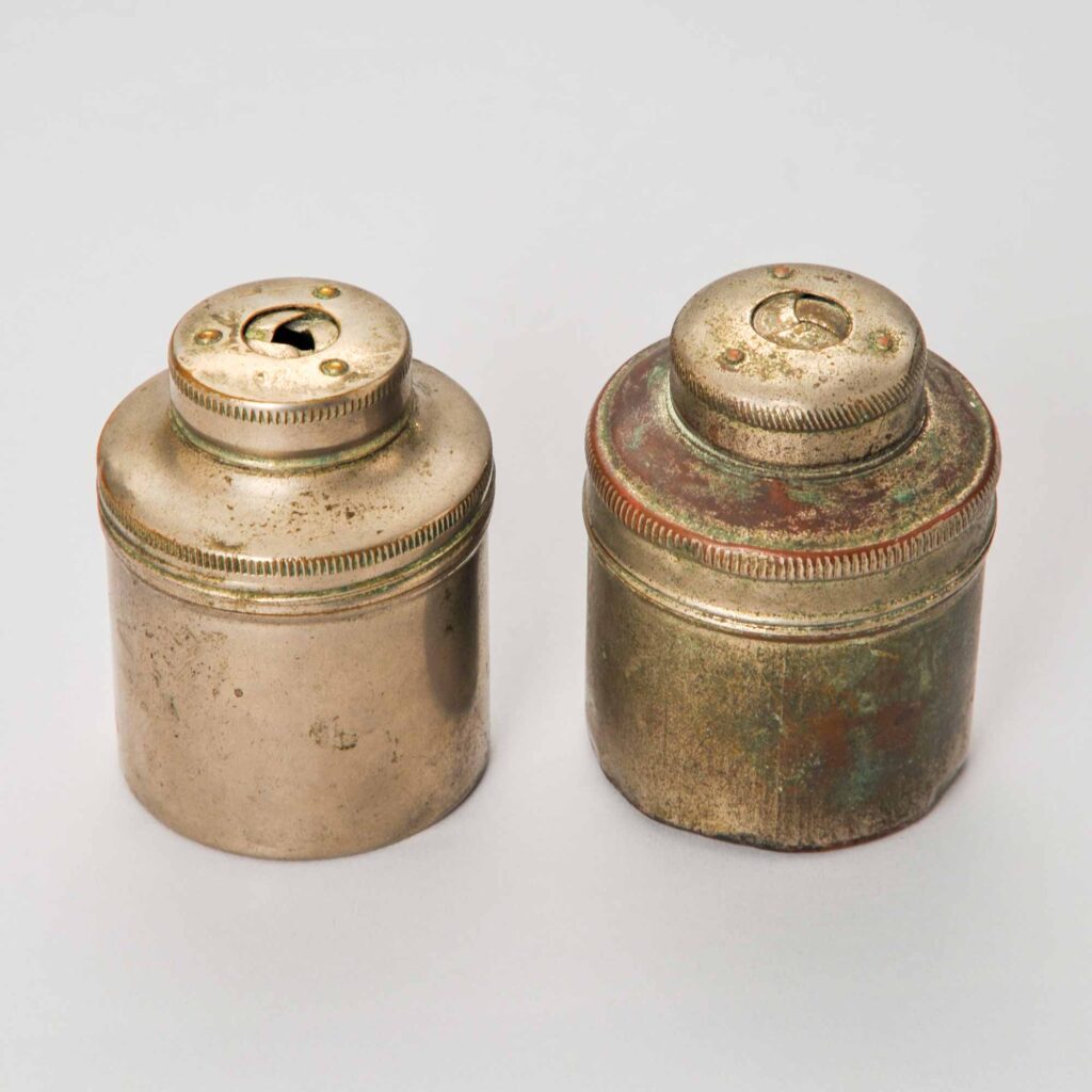 粉石鹸容器　昭和戦前　関根久子氏（埼玉）寄贈