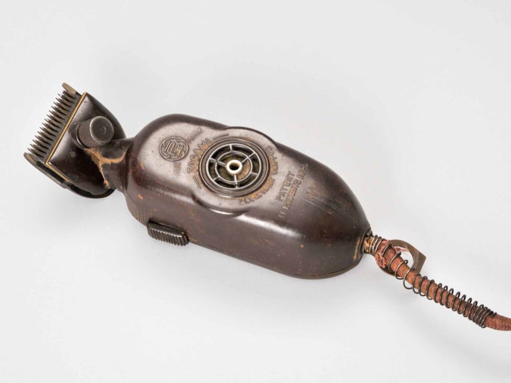 戸上式電気バリカン 昭和10年 牟田文夫氏（佐賀）寄贈