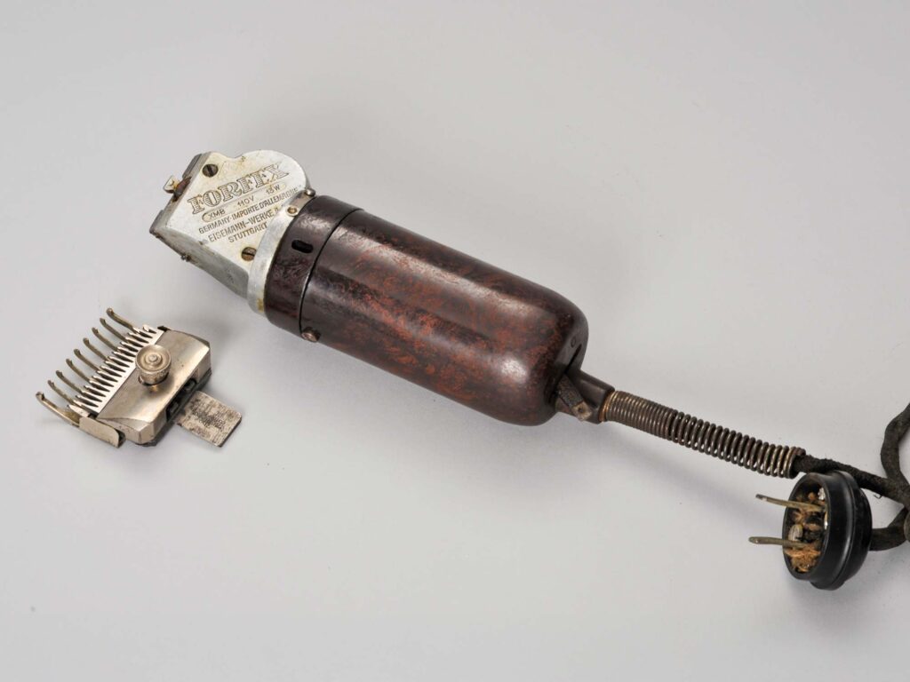 電気バリカン（ドイツ製） 松村重貴智氏（東京）寄贈