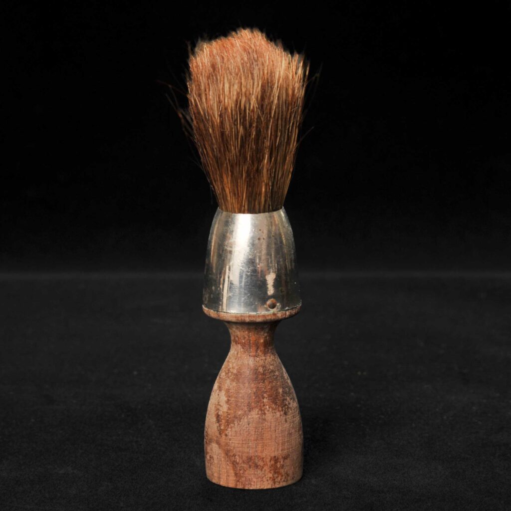 シェービングブラシ（昭和天皇 御調髪用道具）