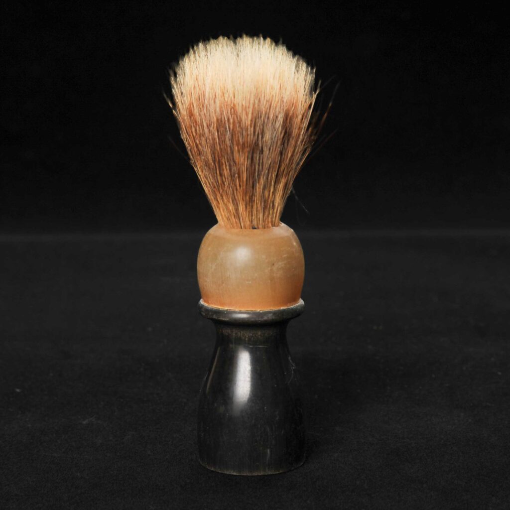 シェービングブラシ（昭和天皇 御調髪用道具）