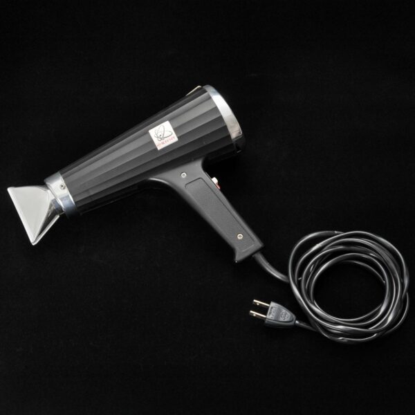 昭和天皇の理容に使用されたドライヤー