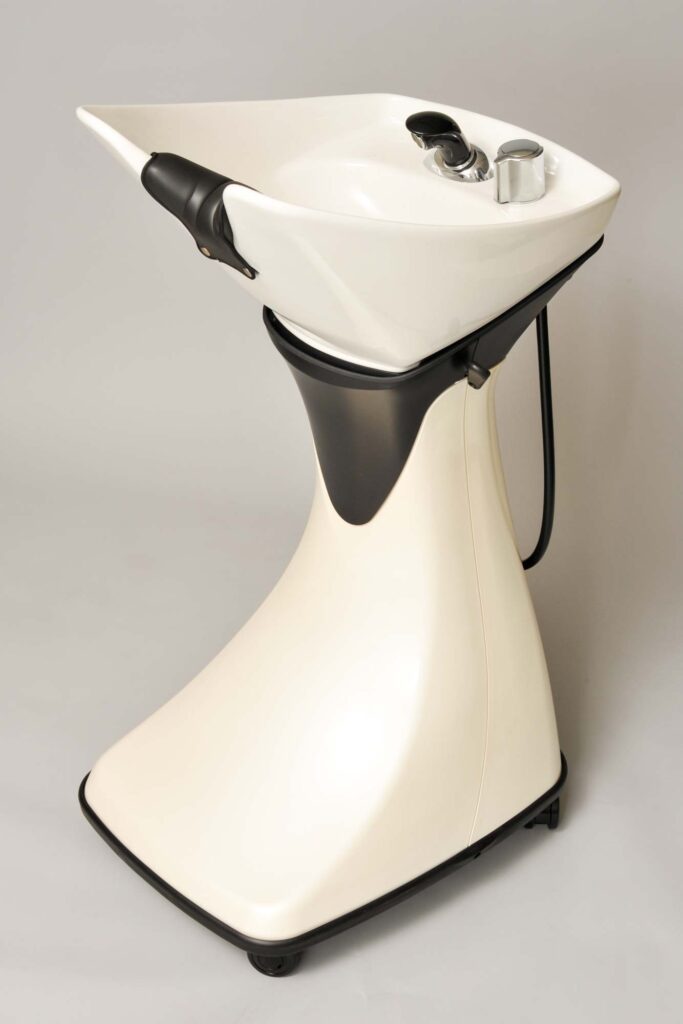 可動式シャンプー台　タカラベルモント製