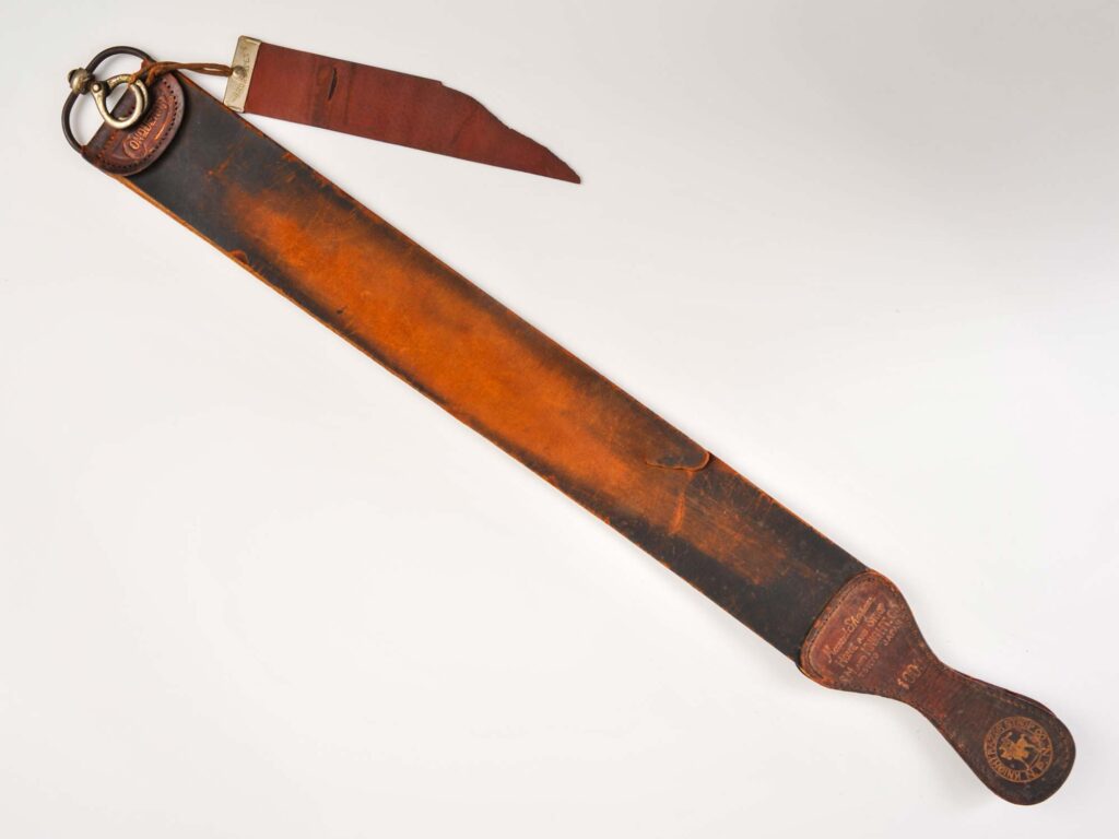 東研ストロップ　昭和　松村重貴智氏（東京）寄贈