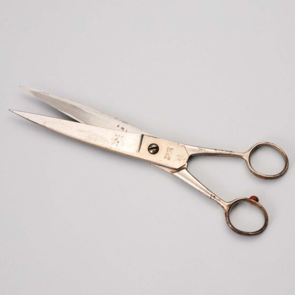 荘司型 大型調髪鋏　昭和　南沢広治氏（寄贈）