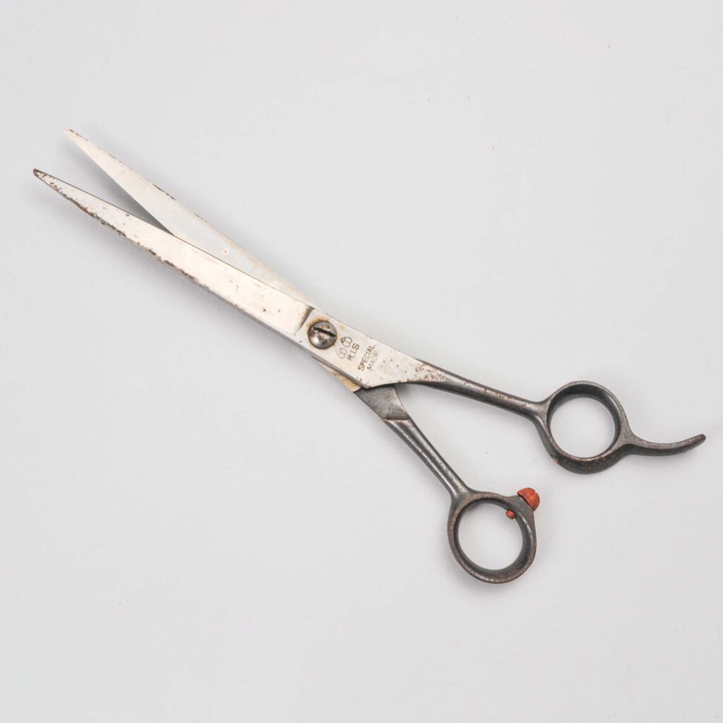 鋏（弥一）大原由蔵氏（東京）寄贈