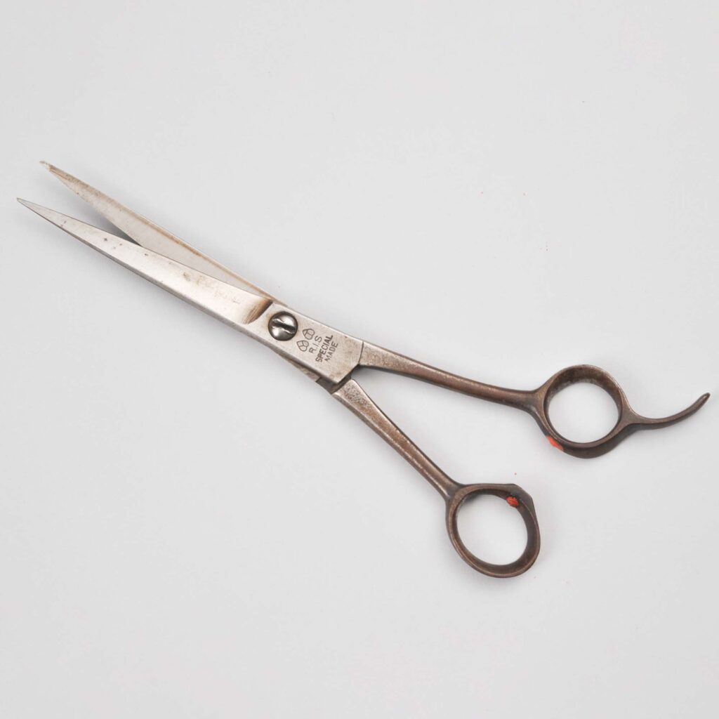 鋏（弥一）大原由蔵氏（東京）寄贈