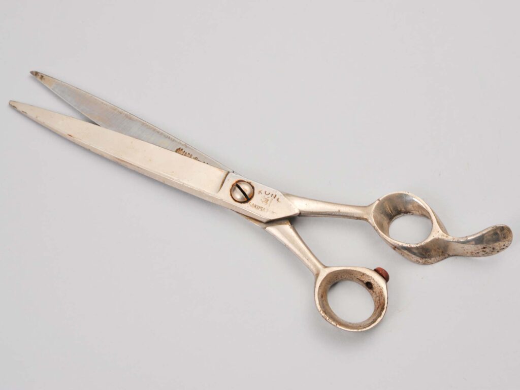 カット鋏 日本理容七和会寄贈